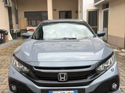 Usata Honda Civic Elegance 140 CV (102 kW) 2017 Berlina