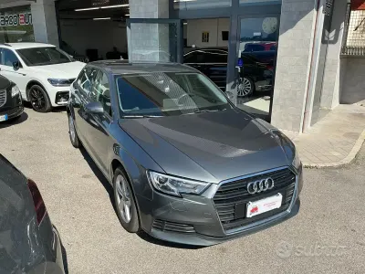 Gebraucht Audi A3 116 PS (85 kW) 2018 Grau Limousine