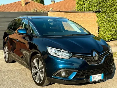 Usado Renault Scénic IV 110 CV (80 kW) 2017 Azul Monovolumen