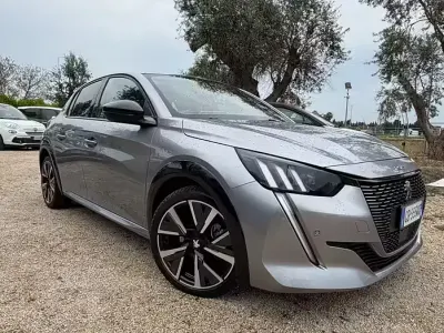 Usata Peugeot 208 GT-line 102 CV (75 kW) 2020 Grigio Utilitaria