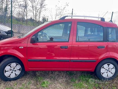 Usata Fiat Panda 54 CV (39 kW) 2005 Rosso Utilitaria