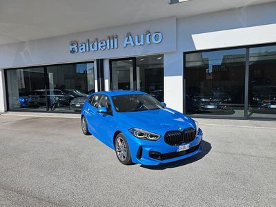 Begagnad BMW 116 M Sport 2019 Blå Halvkombi