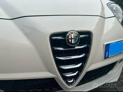 Usata Alfa Romeo MiTo Distinctive 85 CV (62 kW) 2015 Bianco Utilitaria