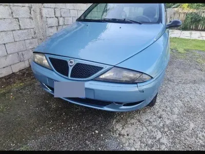 Usata Lancia Ypsilon 60 CV (44 kW) 2002 Blu Utilitaria