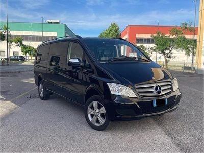 Begagnad Mercedes Viano 163 HK (119 kW) 2011 Svart Minibuss