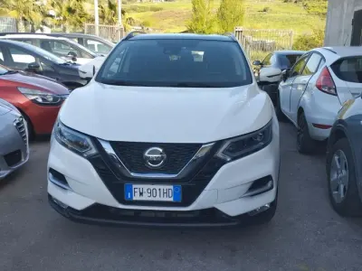 Usata Nissan Qashqai Tekna 115 CV (84 kW) 2019 Bianco SUV