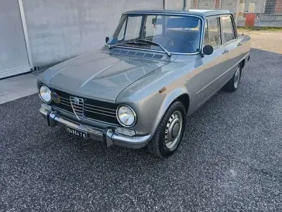 Usata Alfa Romeo Giulia Super 94 CV (69 kW) 1972 Grigio Berlina
