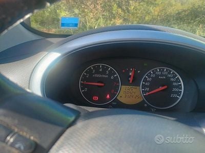 Begagnad Nissan Micra 80 HK (58 kW) 2006 Svart Sedan