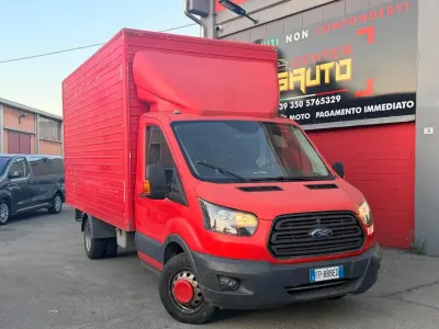 Begagnad Ford Transit Trend 131 HK (96 kW) 2018 Röd Van
