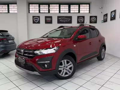 Usata Dacia Sandero Comfort 101 CV (74 kW) 2021 Rosso Berlina