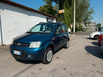 Usata Fiat Panda 4x4 59 CV (43 kW) 2005 Blu Utilitaria
