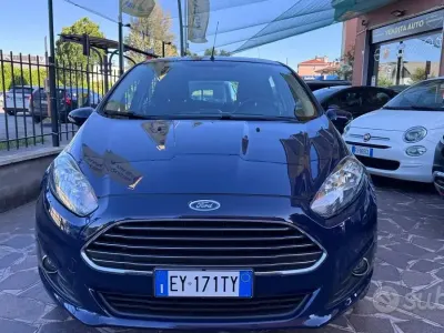 Begagnad Ford Fiesta Business Edition 80 HK (58 kW) 2015 Blå Halvkombi