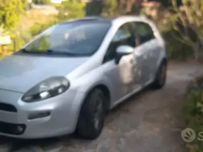Usata Fiat Grande Punto Lounge 85 CV (62 kW) 2012 Grigio Utilitaria