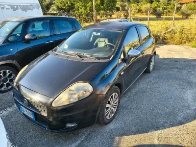 Usata Fiat Grande Punto Dynamic 75 CV (55 kW) 2006 Nero Utilitaria