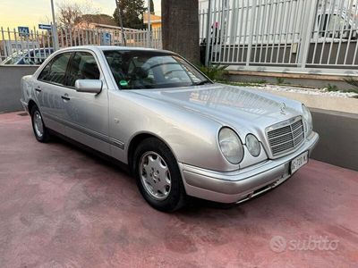 usata Mercedes E200 E200 cat Elegance pelle tetto