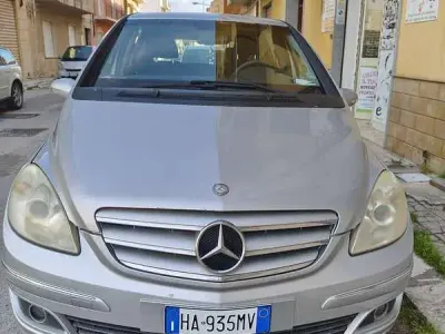 Usata Mercedes B200