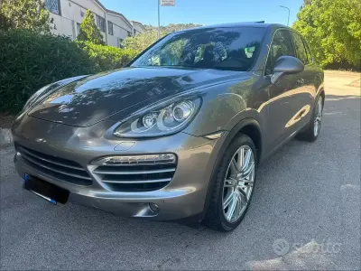 Usata Porsche Cayenne 245 CV (180 kW) 2013 Grigio SUV