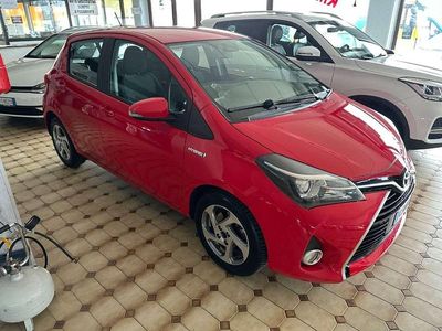 Usata Toyota Yaris Hybrid Business Edition 73 CV (53 kW) 2017 Rosso Berlina