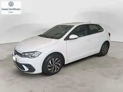 Usata VW Polo Life 95 CV (69 kW) 2023 Bianco Utilitaria