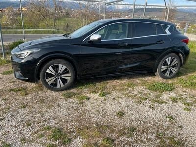 Infiniti Q30
