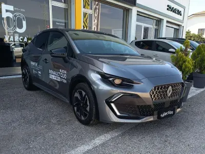 Usata Renault Clio V Techno 109 CV (80 kW) 2025 Grigio scisto Berlina