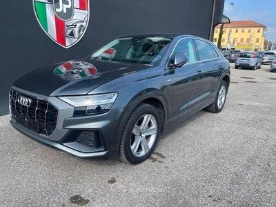 Usata Audi Q8 S-Line 231 CV (169 kW) 2021 Grigio SUV