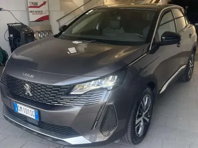 Usata Peugeot 3008 GT 131 CV (96 kW) 2023 Grigio SUV