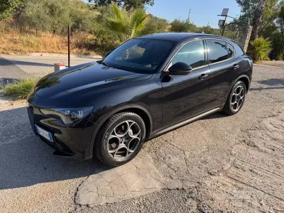 Usata Alfa Romeo Stelvio Sprint 209 CV (153 kW) 2023 Nero SUV