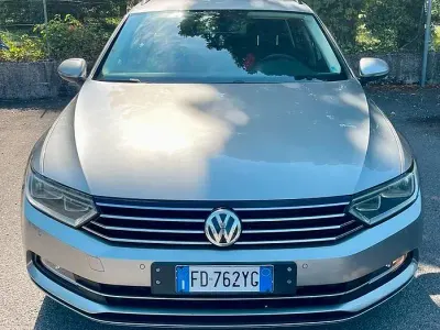 Usata VW Passat 150 CV (110 kW) 2016 Grigio Station wagon