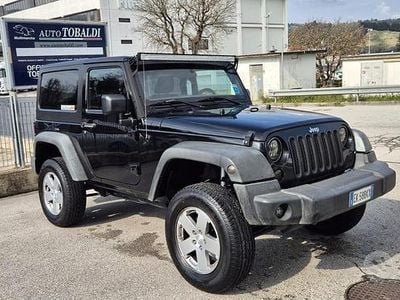 Usata Jeep Wrangler Sahara 200 CV (147 kW) 2011 Nero SUV