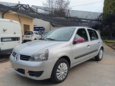 Usata Renault Clio II 74 CV (54 kW) 2008 Grigio Berlina