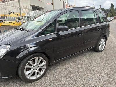 Usata Opel Zafira 150 CV (110 kW) 2005 Monovolume