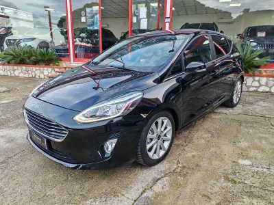 Usata Ford Fiesta 85 CV (62 kW) 2017 Nero Utilitaria