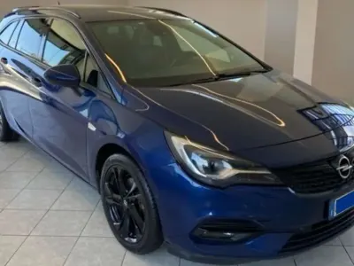 Usata Opel Astra Ultimate 122 CV (89 kW) 2021 Blu/azzurro Station wagon