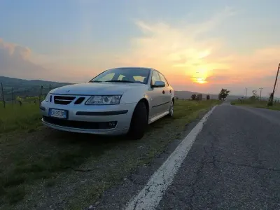Begagnad Saab 9-3 Vector 150 HK (110 kW) 2004 Grå Sedan