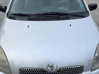 Usata Toyota Yaris 2001 Grigio Utilitaria