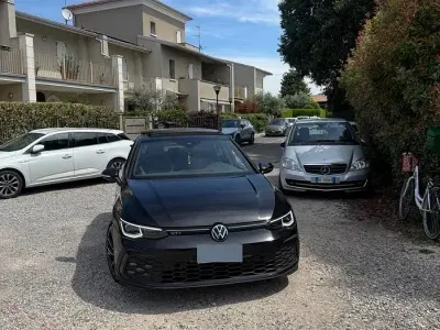 Usata VW Golf VIII GTI 265 CV (194 kW) 2025 Bluazzurro Berlina