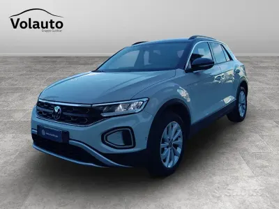 Usata VW T-Roc Edition 116 CV (85 kW) 2024 Giallo SUV