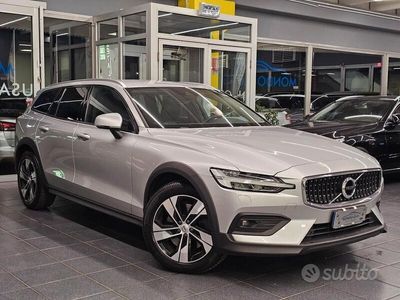 usata Volvo V60 Cross C. D4 Awd Geartr. Business 190cv - 2019