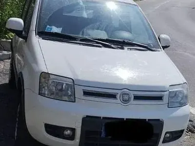 Gebraucht Fiat Panda 4x4 60 PS (44 kW) 2010 Weiß Kleinwagen