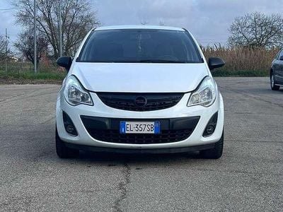 Usata Opel Corsa Club 86 CV (63 kW) 2012 Utilitaria