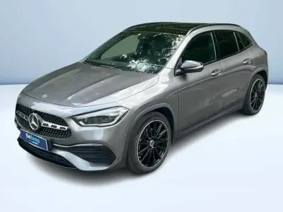 Usata Mercedes GLA200 Premium 150 CV (110 kW) 2023 Grigio SUV