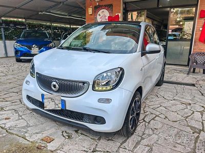 Usata Smart ForFour Passion 70 CV (51 kW) 2017 Bianco Utilitaria