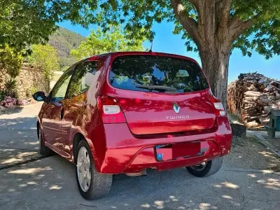 Usata Renault Twingo 75 CV (55 kW) 2009 Rosso Utilitaria