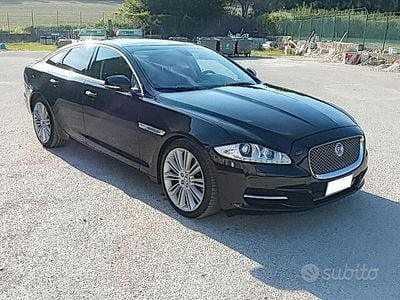 Usata Jaguar XJ Portfolio 275 CV (202 kW) 2010 Nero Berlina