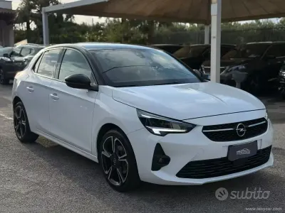 Używany Opel Corsa GS Line 102 KM (75 kW) 2020 Biały Hatchback