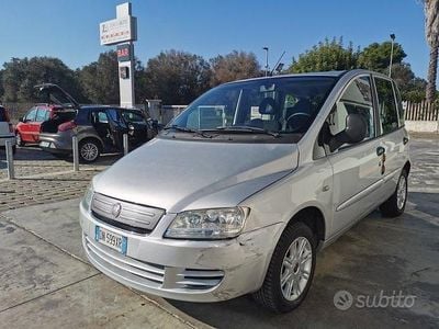 Usata Fiat Multipla Dynamic 103 CV (75 kW) 2008 Grigio Monovolume