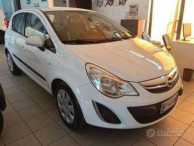 Usata Opel Corsa 86 CV (63 kW) 2012 Bianco Utilitaria