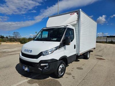 usata Iveco Daily 35C14 2.3 HPT PM-RG Cabinato 8 BANCALI E SPONDA