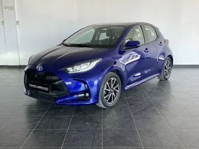 Usata Toyota Yaris Hybrid Trend 115 CV (84 kW) 2021 Blu Berlina